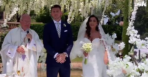 laporte boda|Aymeric Laporte invites just two of his Manchester。